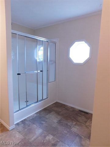 411 Pin Oak Circle, Elyria, OH 44035