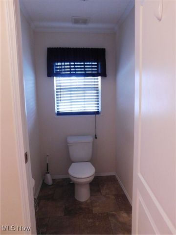 411 Pin Oak Circle, Elyria, OH 44035