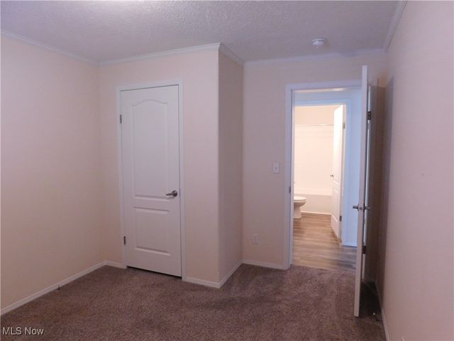 411 Pin Oak Circle, Elyria, OH 44035