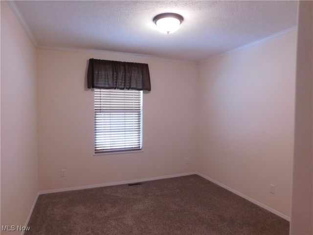 411 Pin Oak Circle, Elyria, OH 44035