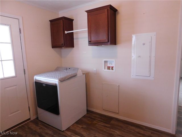 411 Pin Oak Circle, Elyria, OH 44035