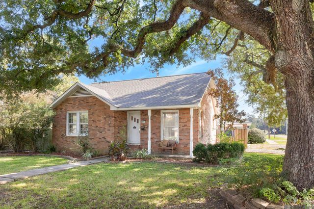 835 Whitehead Blvd, Port Allen, LA 70767