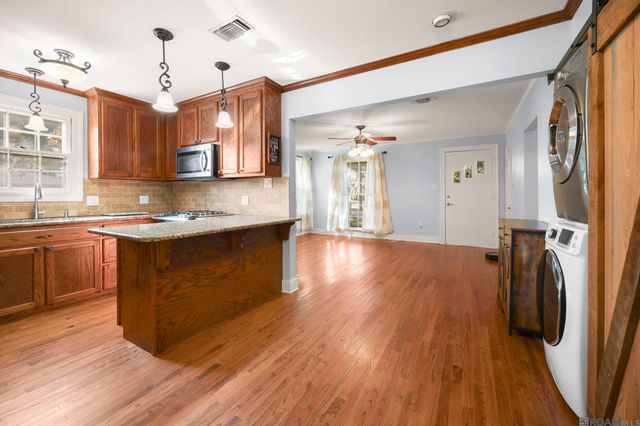 835 Whitehead Blvd, Port Allen, LA 70767