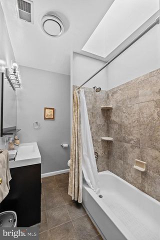77 NEW YORK AVE NW, Washington, DC 20001