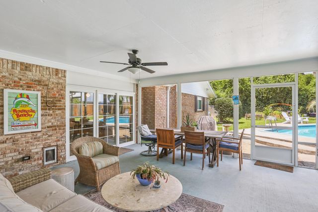 424 Dracena Way, Gulf Breeze, FL 32561