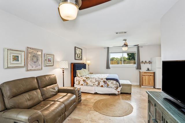 424 Dracena Way, Gulf Breeze, FL 32561