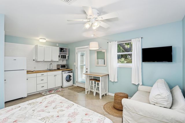 424 Dracena Way, Gulf Breeze, FL 32561