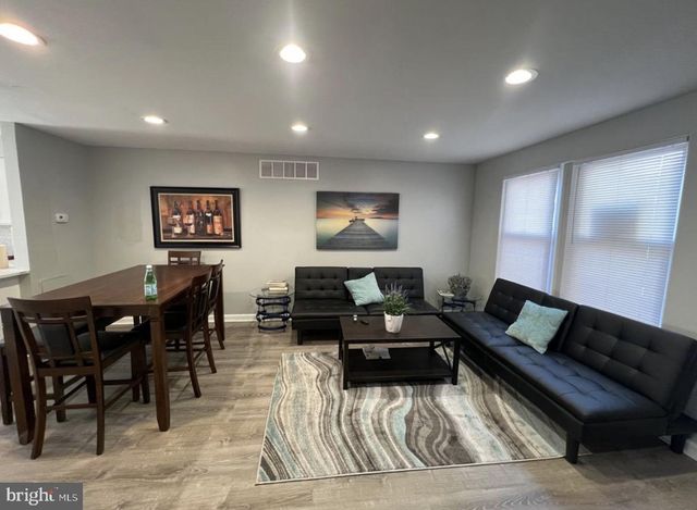 402 N CHAPEL ST, Baltimore, MD 21231