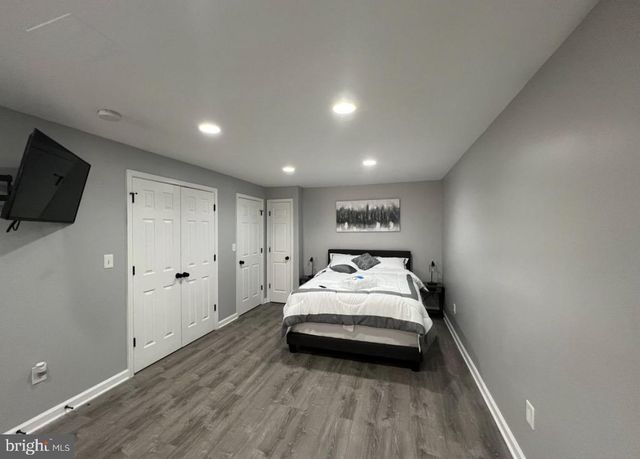 402 N CHAPEL ST, Baltimore, MD 21231