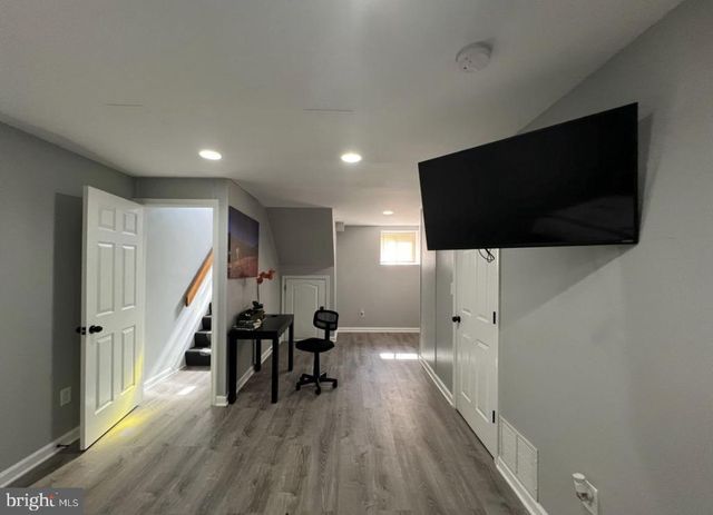 402 N CHAPEL ST, Baltimore, MD 21231