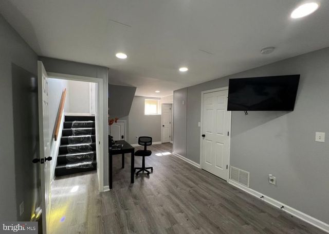 402 N CHAPEL ST, Baltimore, MD 21231