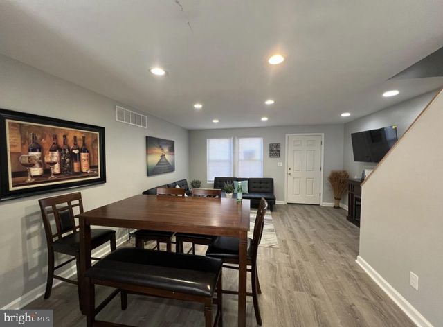 402 N CHAPEL ST, Baltimore, MD 21231