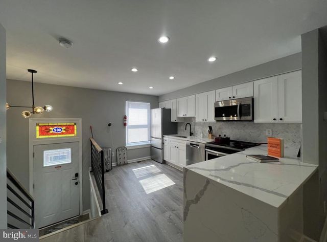 402 N CHAPEL ST, Baltimore, MD 21231