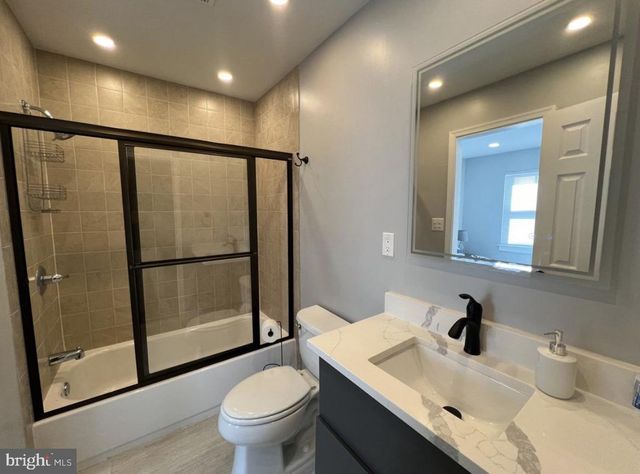 402 N CHAPEL ST, Baltimore, MD 21231