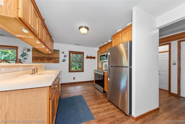 1491 Division Drive, Hartland, MI 48353