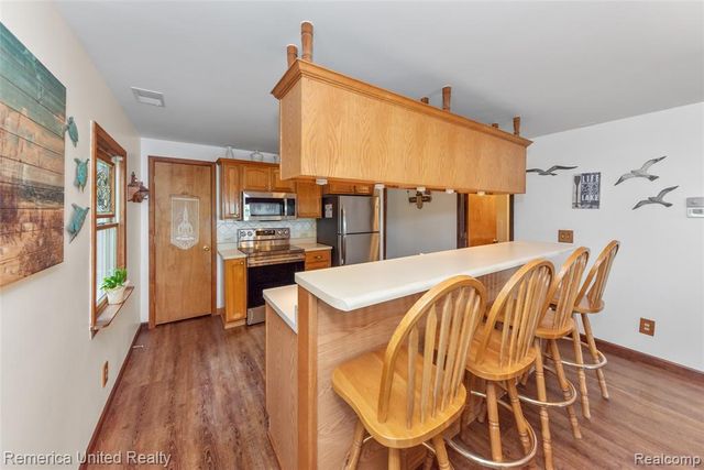 1491 Division Drive, Hartland, MI 48353