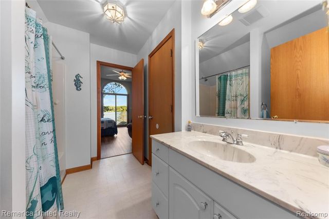 1491 Division Drive, Hartland, MI 48353