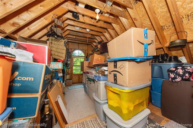 1491 Division Drive, Hartland, MI 48353