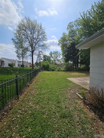 15626 94th Avenue, Florissant, MO 63034