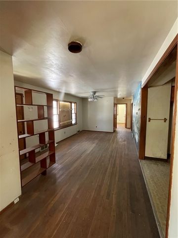 307 Mcclelland Rd, North Beaver Twp, PA 16102