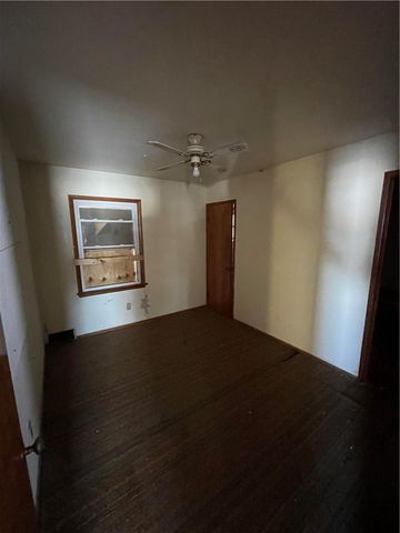 307 Mcclelland Rd, North Beaver Twp, PA 16102