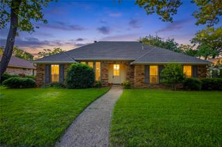 217 Willowcrest Drive, Garland, TX 75040