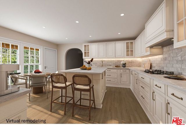 257 S Van Ness Avenue, Los Angeles, CA 90004