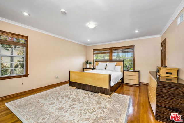 257 S Van Ness Avenue, Los Angeles, CA 90004