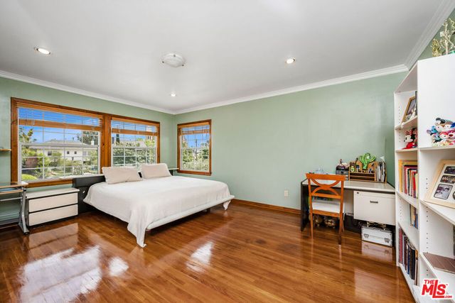 257 S Van Ness Avenue, Los Angeles, CA 90004