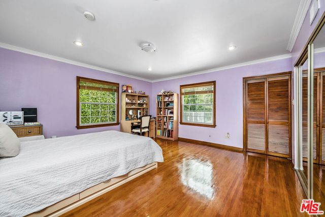 257 S Van Ness Avenue, Los Angeles, CA 90004