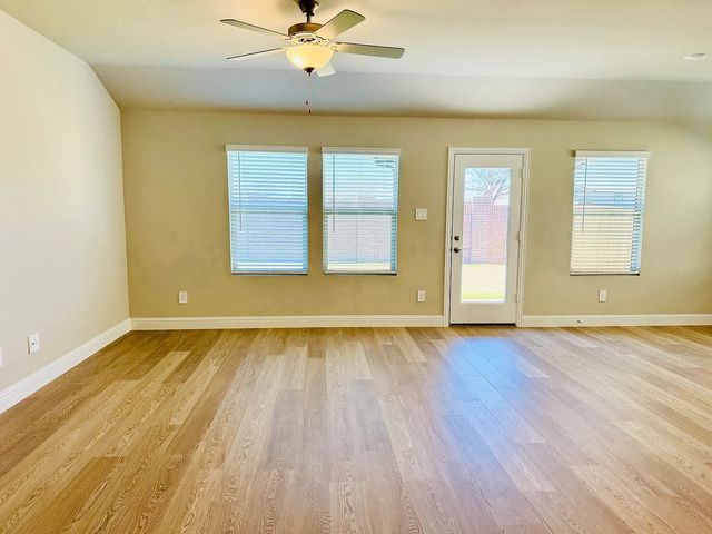 1093 Eagle Run Lane, Lavon, TX 75166