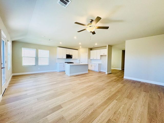 1093 Eagle Run Lane, Lavon, TX 75166