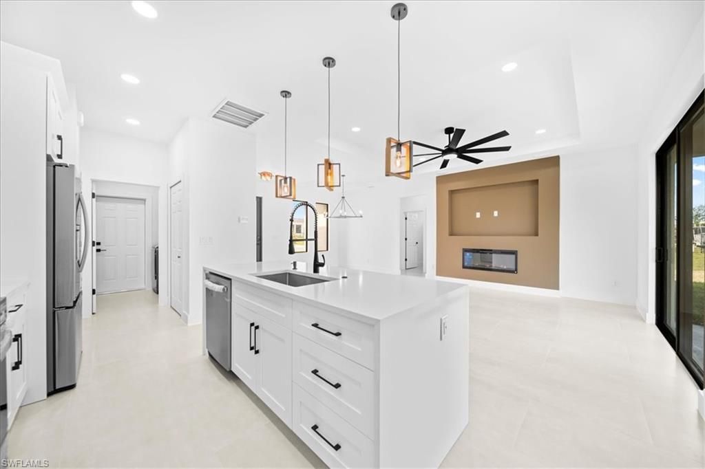 Image 9 of property listing at 1329 NE 18th TER, Cape Coral, FL 33909