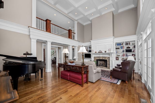 100 Kings Ln, Tullahoma, TN 37388
