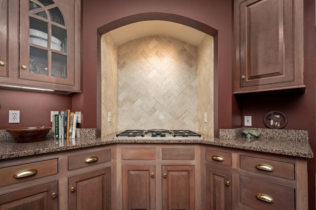100 Kings Ln, Tullahoma, TN 37388