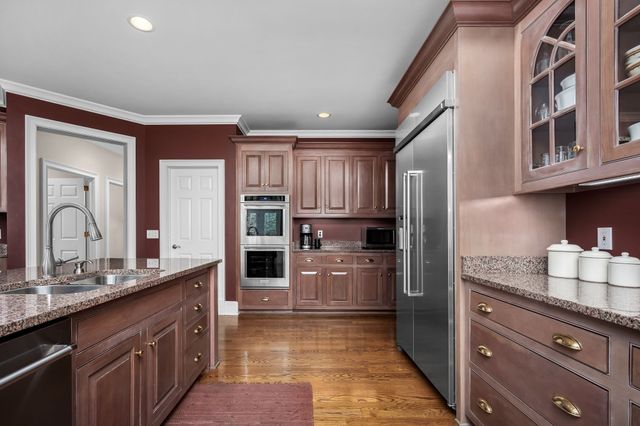 100 Kings Ln, Tullahoma, TN 37388