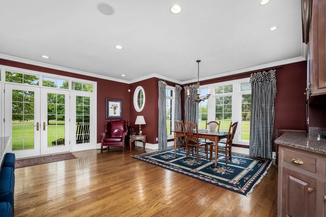 100 Kings Ln, Tullahoma, TN 37388