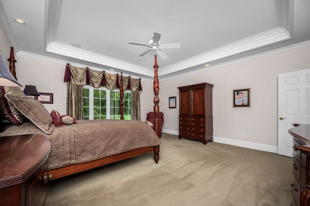 100 Kings Ln, Tullahoma, TN 37388