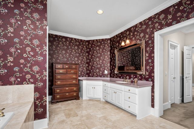 100 Kings Ln, Tullahoma, TN 37388
