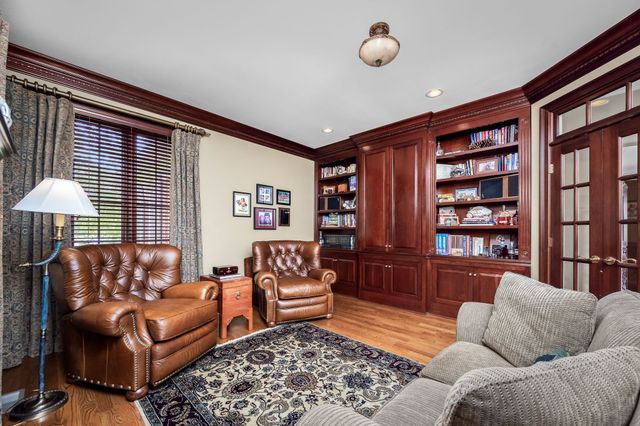 100 Kings Ln, Tullahoma, TN 37388