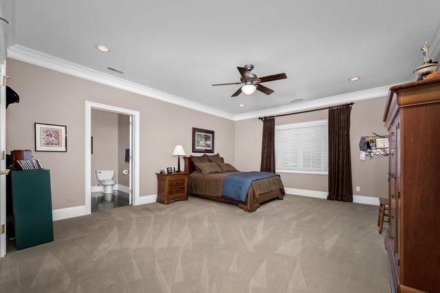 100 Kings Ln, Tullahoma, TN 37388