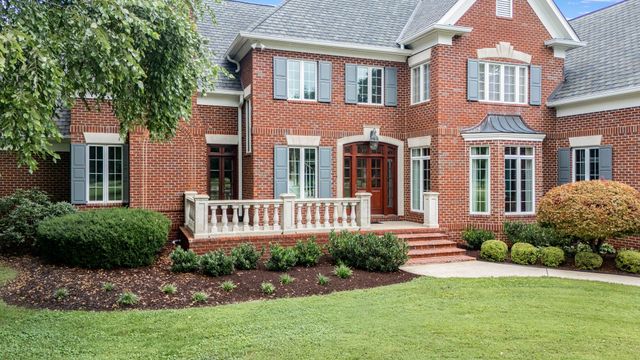 100 Kings Ln, Tullahoma, TN 37388
