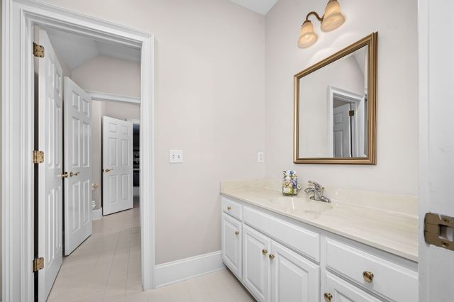 100 Kings Ln, Tullahoma, TN 37388