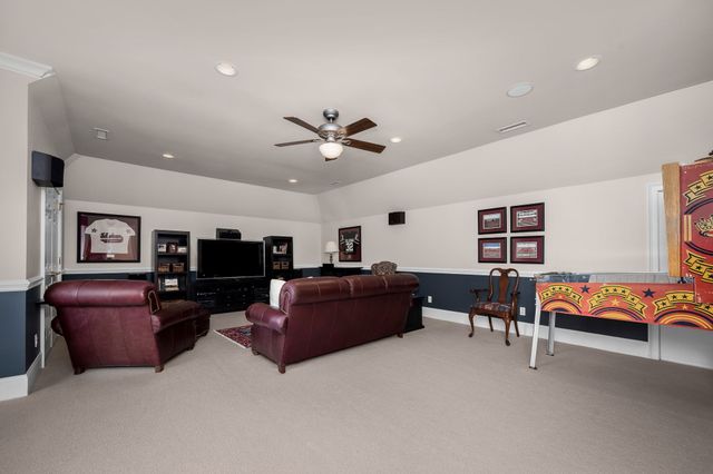 100 Kings Ln, Tullahoma, TN 37388
