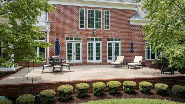 100 Kings Ln, Tullahoma, TN 37388
