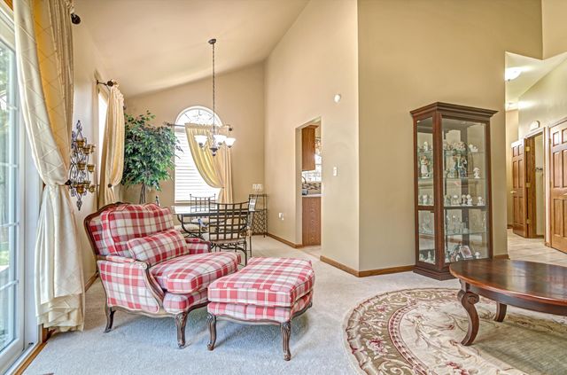 8113 Victoria Place, Crown Point, IN 46307