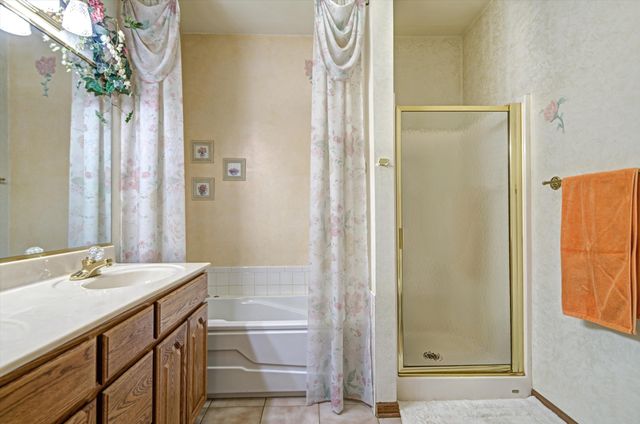 8113 Victoria Place, Crown Point, IN 46307