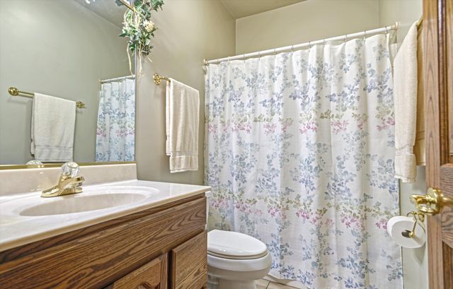 8113 Victoria Place, Crown Point, IN 46307