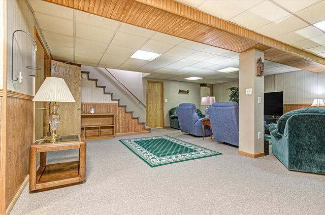 8113 Victoria Place, Crown Point, IN 46307