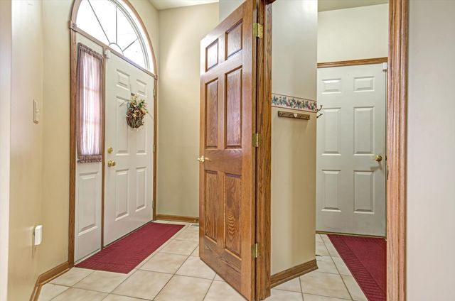 8113 Victoria Place, Crown Point, IN 46307